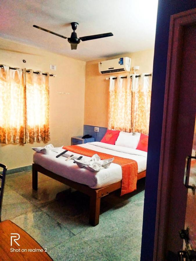 Oyo 75854 Hotel Harsha Residency Bangalore Luaran gambar