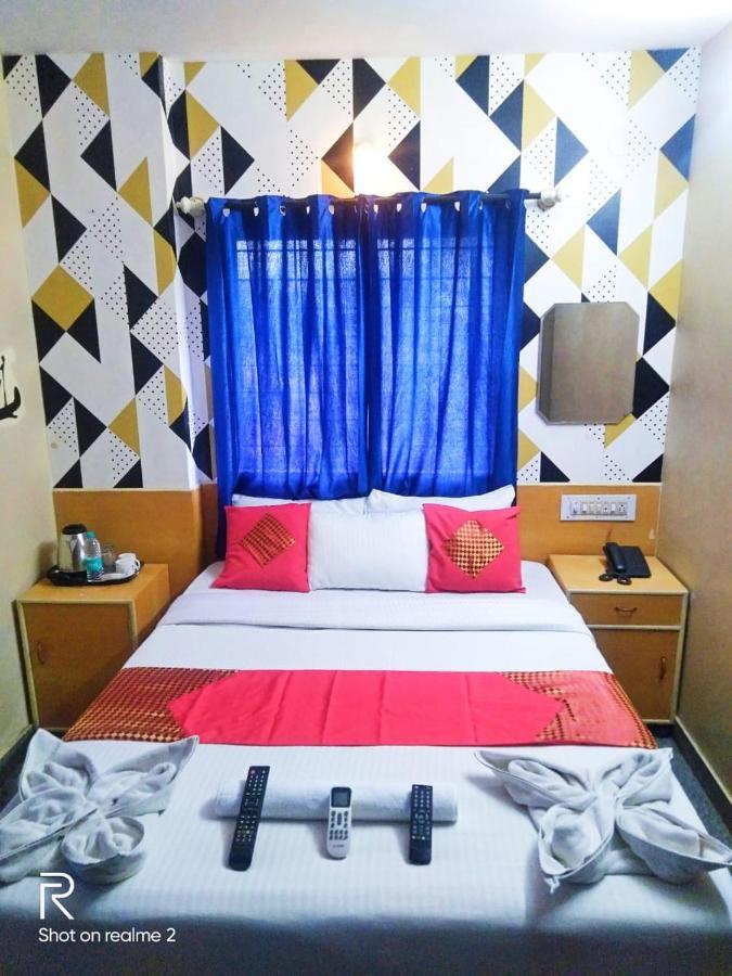 Oyo 75854 Hotel Harsha Residency Bangalore Luaran gambar