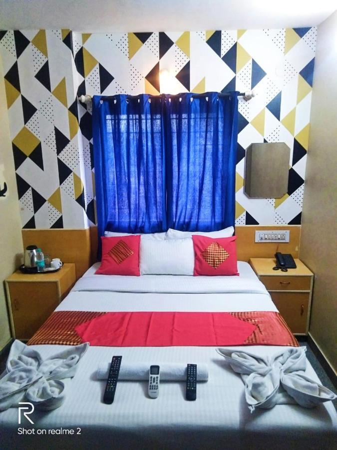 Oyo 75854 Hotel Harsha Residency Bangalore Luaran gambar