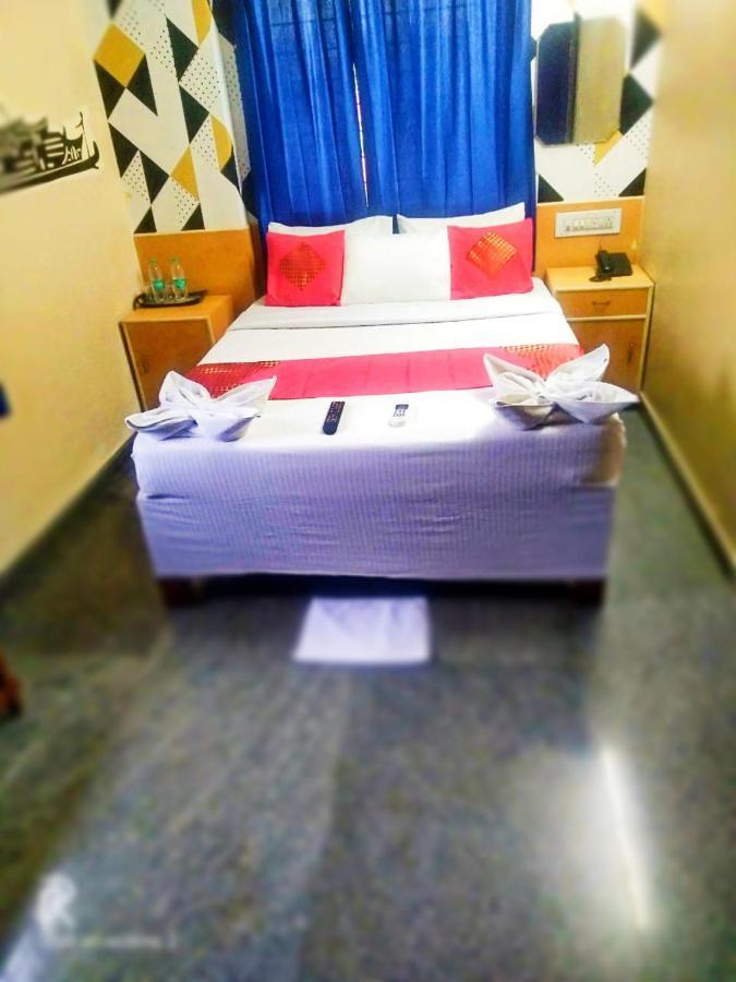 Oyo 75854 Hotel Harsha Residency Bangalore Luaran gambar