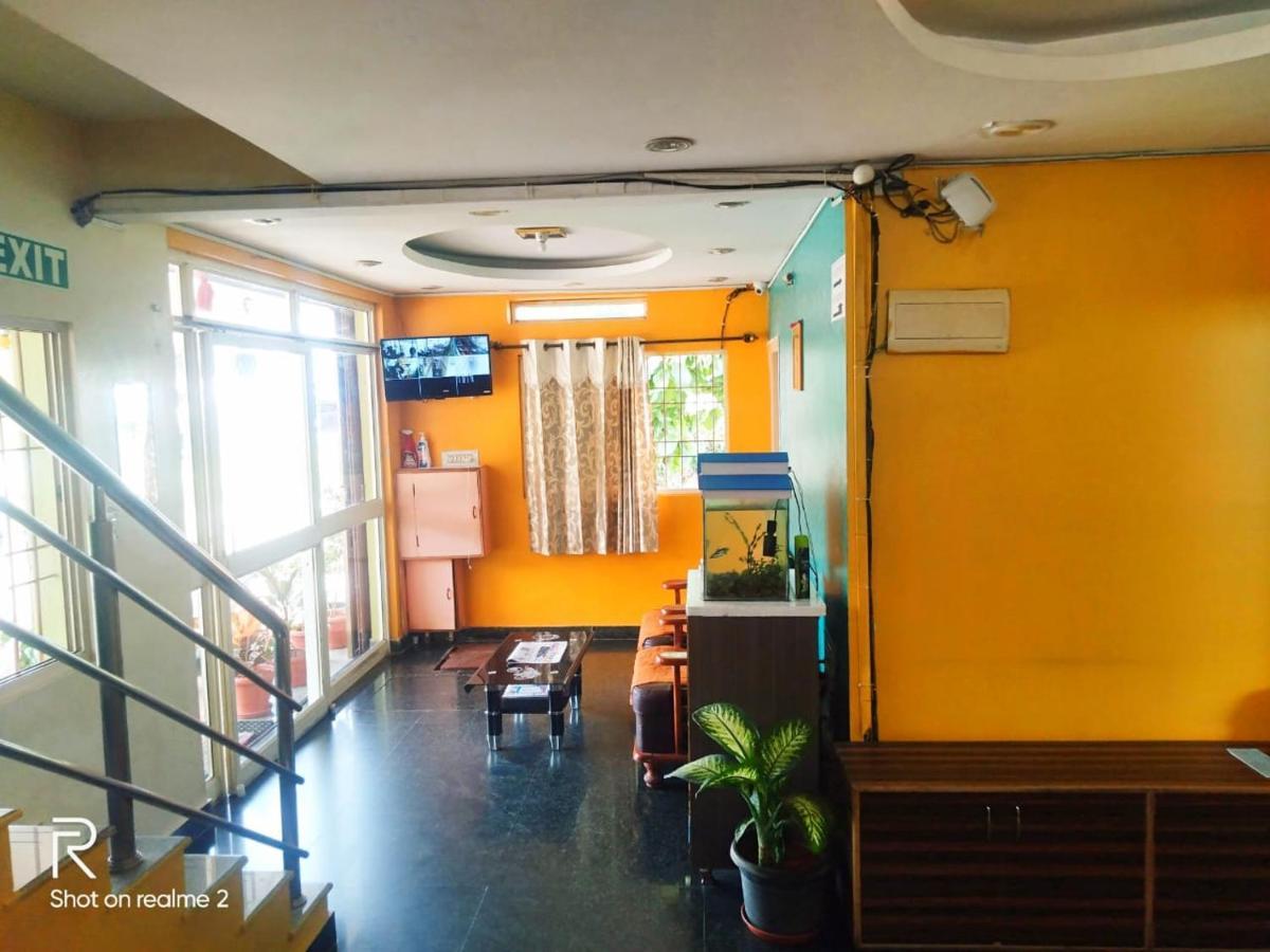 Oyo 75854 Hotel Harsha Residency Bangalore Luaran gambar