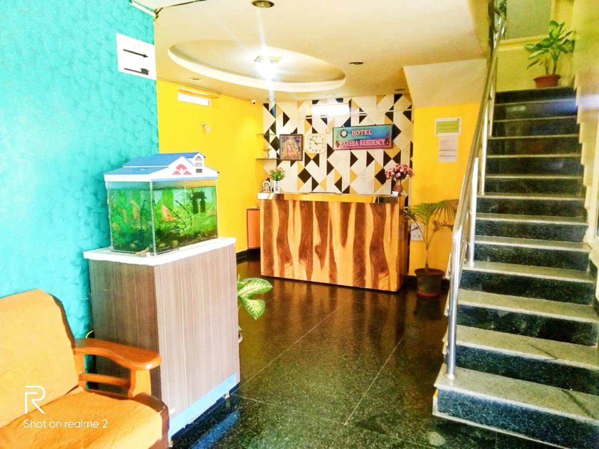 Oyo 75854 Hotel Harsha Residency Bangalore Luaran gambar